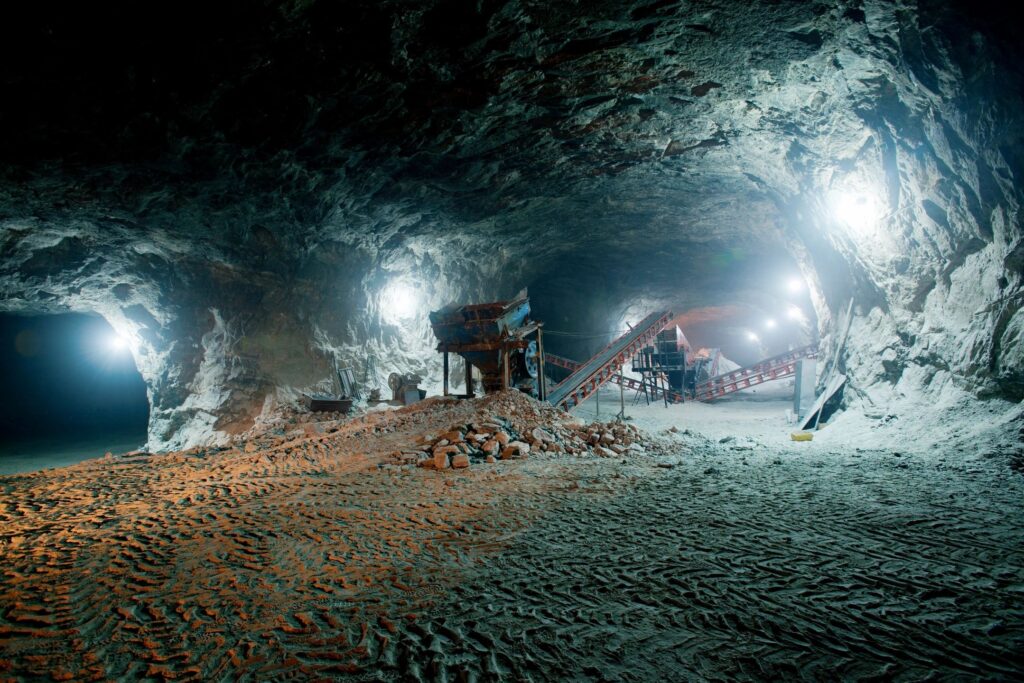 Canada’s Path to Becoming a Green Superpower: The Role of the Mining Industry Canada’s Path to Becoming a Green Superpower: The Role of the Mining Industry