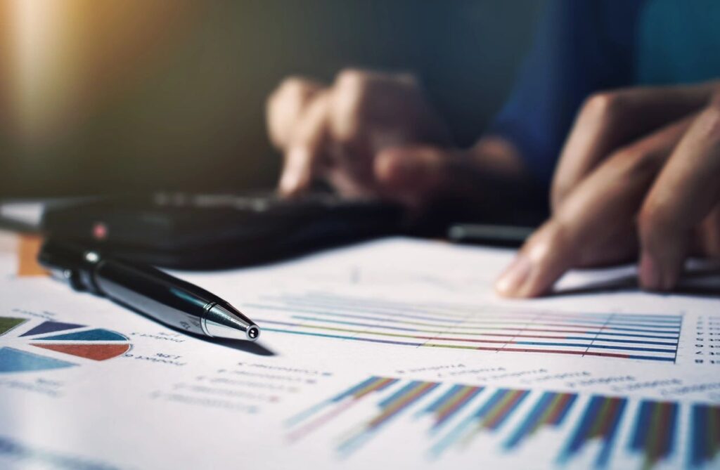 Investing in Canadian Dollar Mutual Funds: A Comprehensive Guide Investing in Canadian Dollar Mutual Funds: A Comprehensive Guide