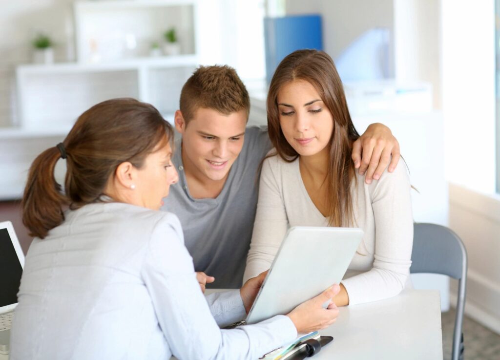 Understanding the Difference Between TFSA and RRSP: Which Is Right for You? Understanding the Difference Between TFSA and RRSP: Which Is Right for You?